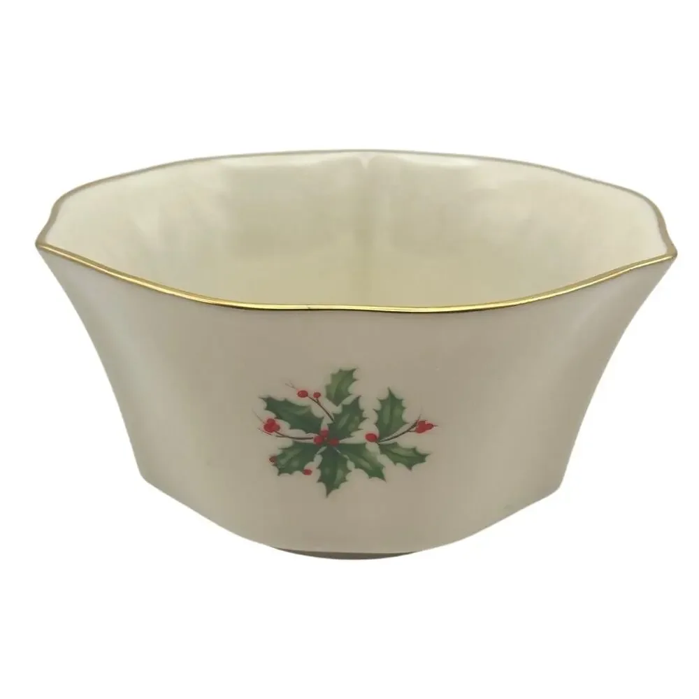 Lenox Holly Berry (Special) Gold Rim Small Octagon Bowl